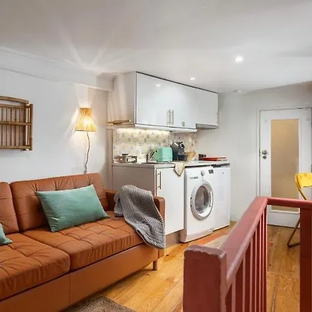 Holiday home Casa Aurora - Bairro Tipico A Minutos Do Terreiro Lisbon