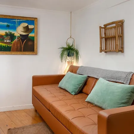 Historic Alfama Cave - Medieval Quarter Experience * Лісабон